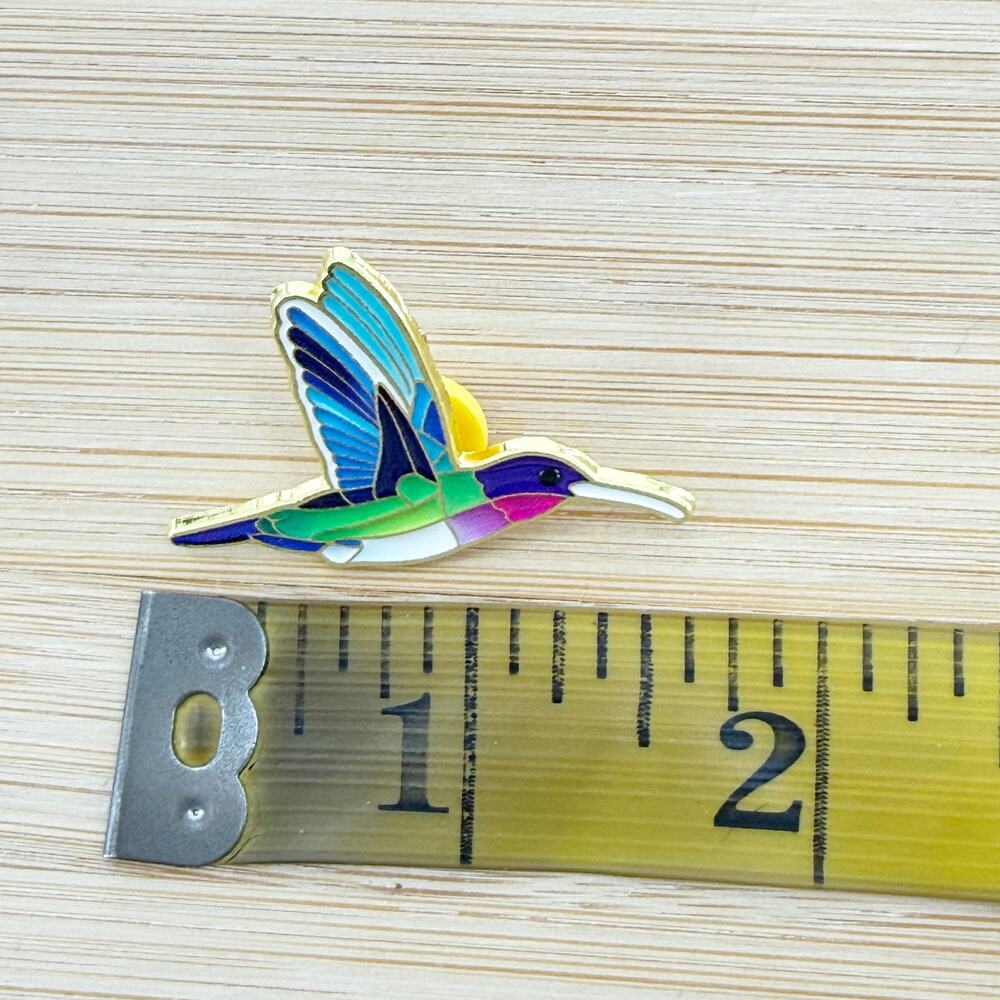 Hummingbird Enamel Pin - Picture 4 of 4
